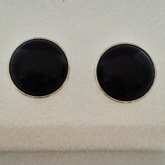 Vintage Black & Silver Tone Button Clip On Earrings Classic Minimalist Style - Picture 1 of 3